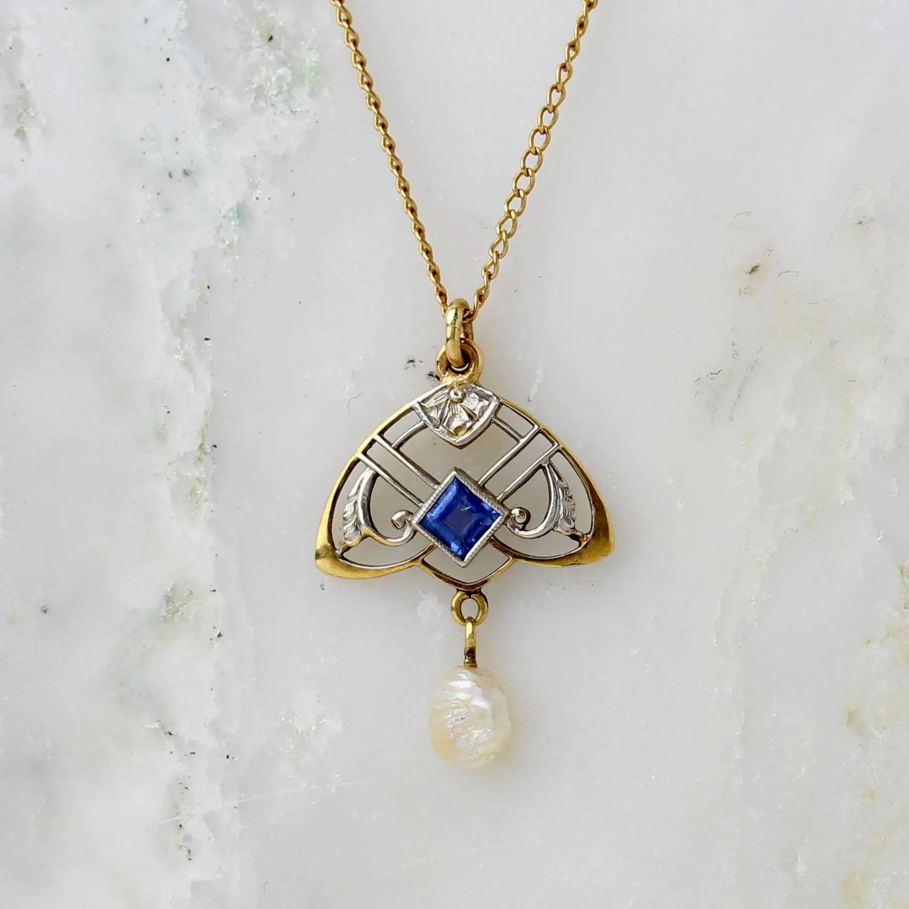 Beautiful Art Nouveau Pendant #VP506-11