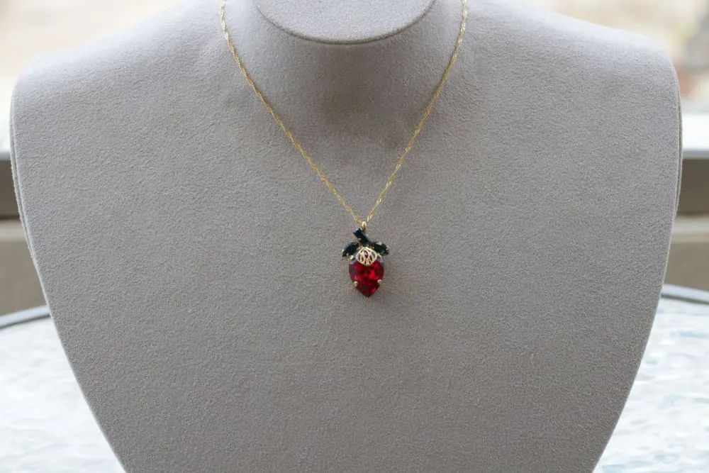 STRAWBERRY NECKLACE